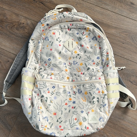 Adidas Classic 3S 5 Backpack Meadow Floral Wonder White/Woodland Floral Like New - Picture 4 of 7